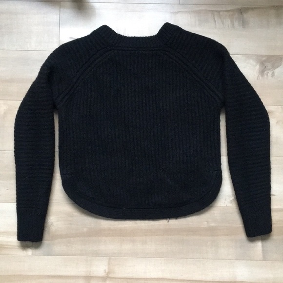 Aritzia Wilfred Crop Sweater - Picture 2 of 4